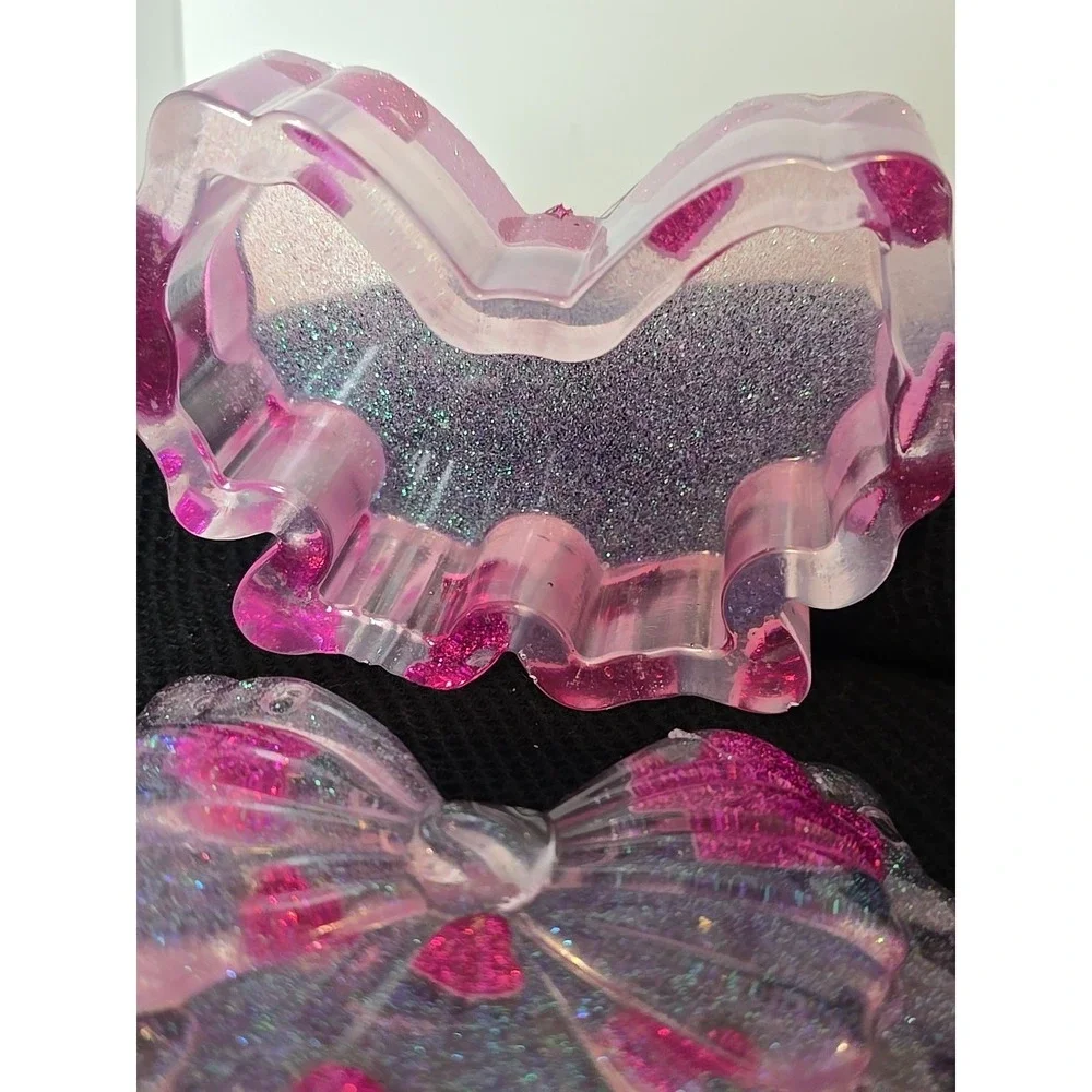 Handmade Resin Bow‎ Shaped Trinket Box With Lid Pink With Hearts. 770